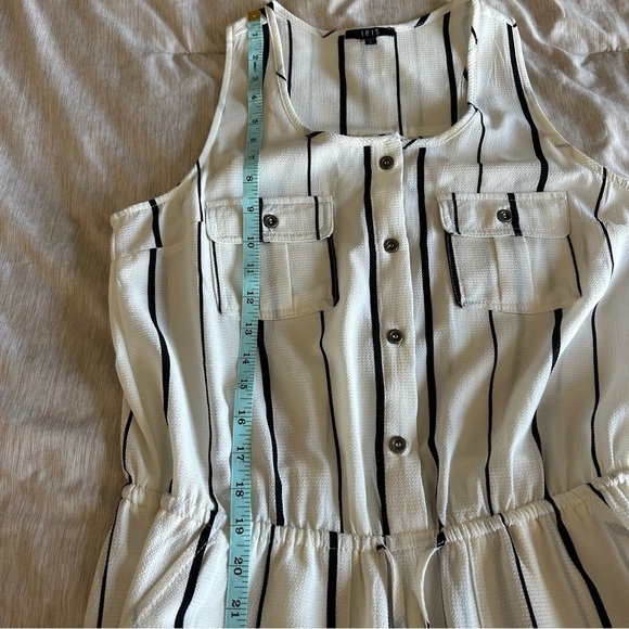 NWT Iris Monochrome Striped Button Women’s Large Jumpsuit - Picture 10 of 12
